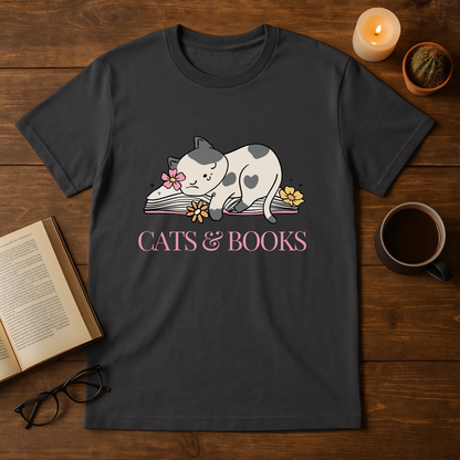 Cute Cat & Books Unisex T-Shirt